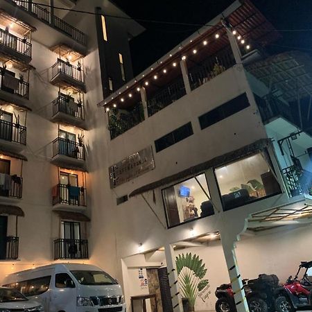 Hotel Cafenaranja ヒリトゥラ エクステリア 写真