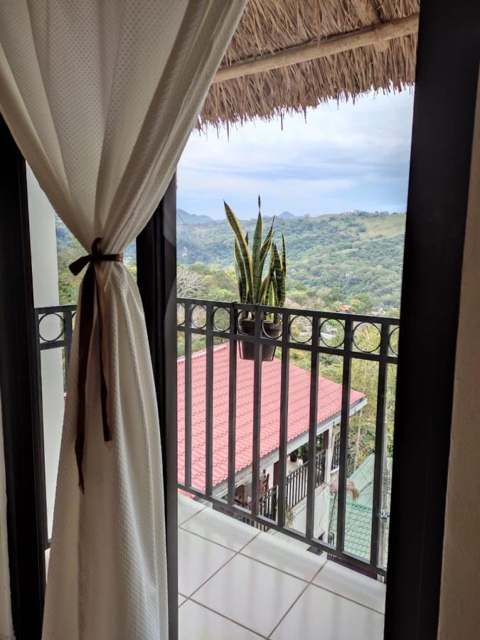Hotel Cafenaranja ヒリトゥラ エクステリア 写真