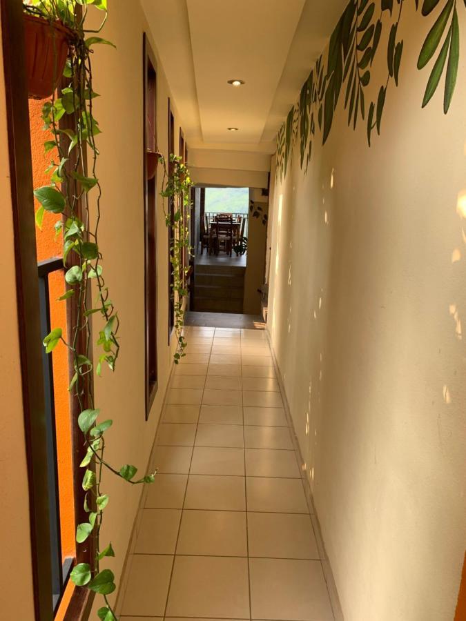 Hotel Cafenaranja ヒリトゥラ エクステリア 写真