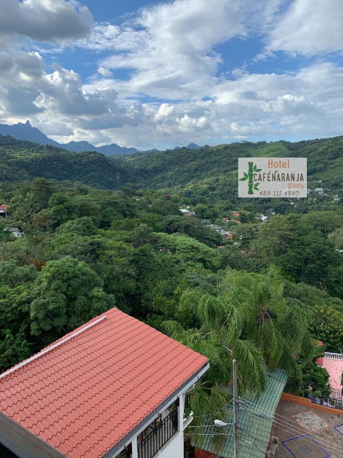 Hotel Cafenaranja ヒリトゥラ エクステリア 写真