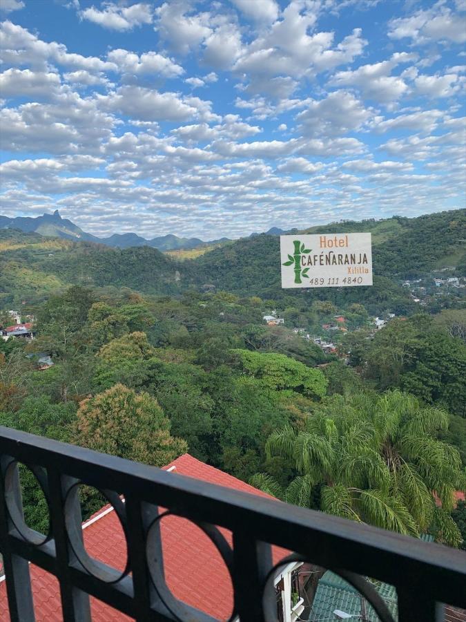 Hotel Cafenaranja ヒリトゥラ エクステリア 写真